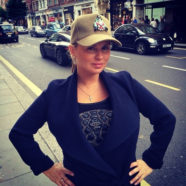 Анна Семенович прилетела на выходные в Лондон!