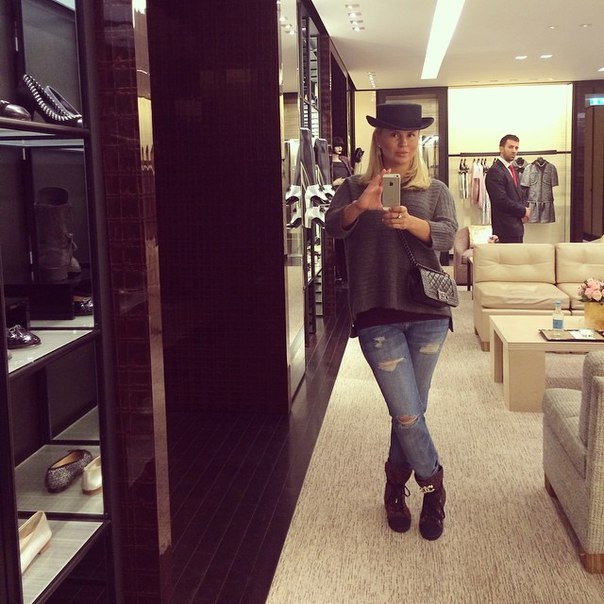 Анна Семенович продолжает путешествие по Лондону!