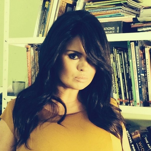 Анна Семенович считает, что всегда нужно меняться!