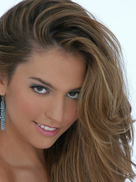 Дженезис Родригез Голая - Genesis Rodriguez