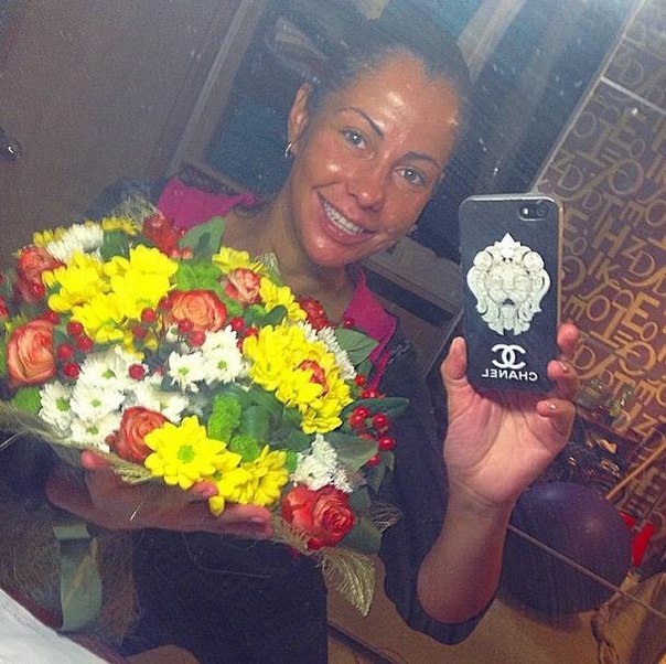 Елена Беркова сильно загорела!