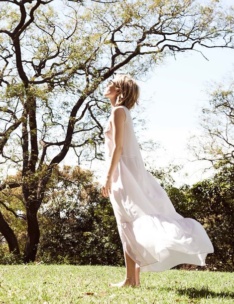 Эмма Робертс на фотосессии для осенне/зимней коллекции