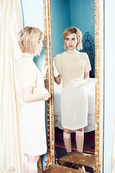 Эмма Робертс на фотосессии для осенне/зимней коллекции