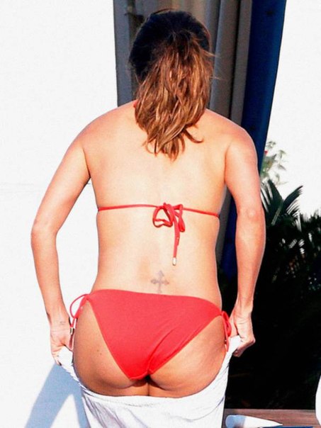 Eva Longoria – Bikini Candids in Capri