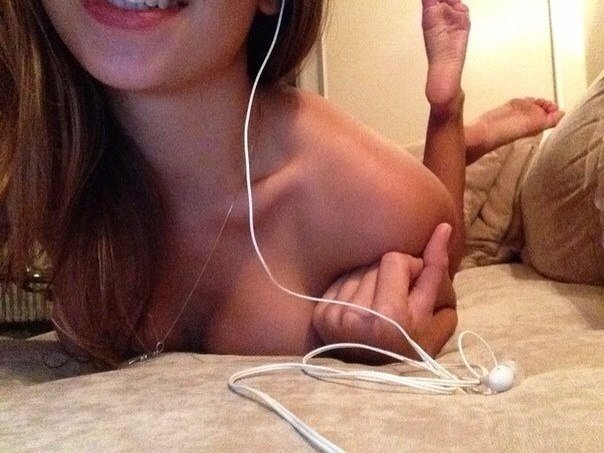 НЮ - красивые девочки радуют своими фотографиями