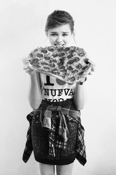 Хлоя Морец на фотосессии для осенне/зимнего номера