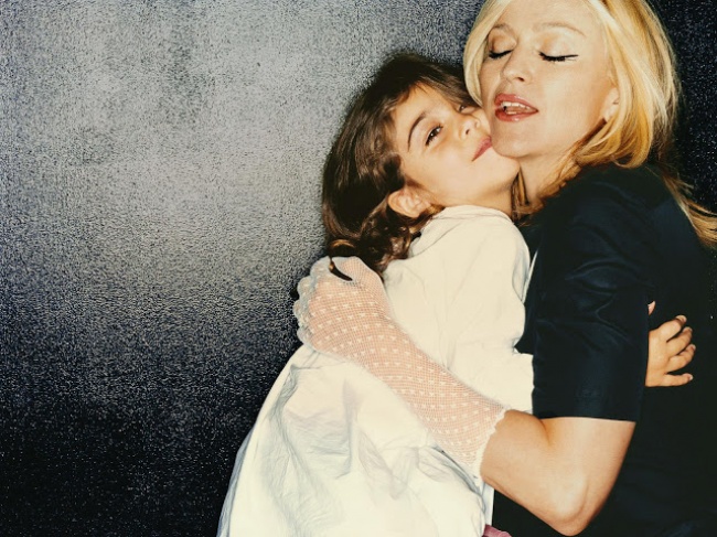 Мадонна — женщина, достойная восхищения Мадонна — женщина, достойная восхищения