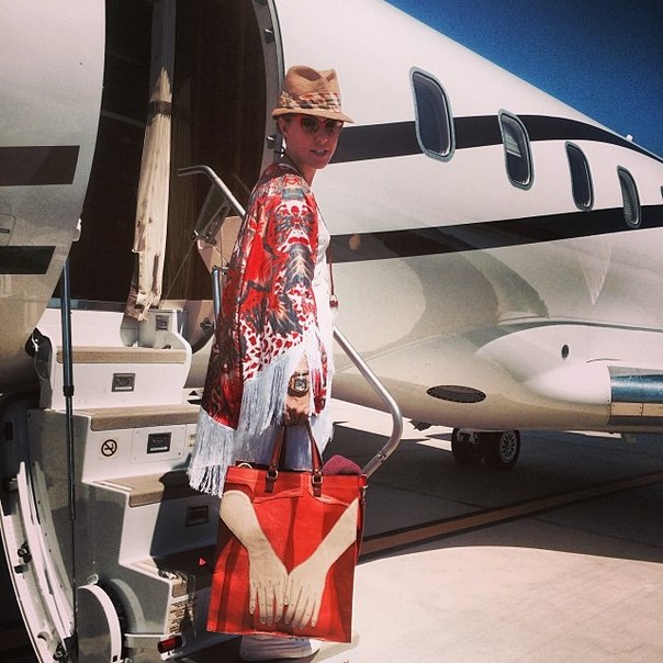 Ксения Собчак продолжает удивлять своей одеждой.