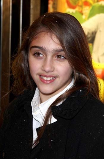 Лурдес Леон (дочь Мадонны).Сексушка?