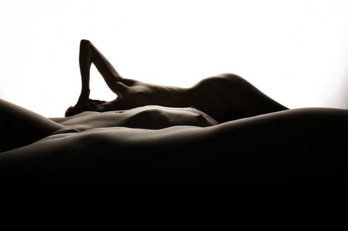 тела, девушки, три