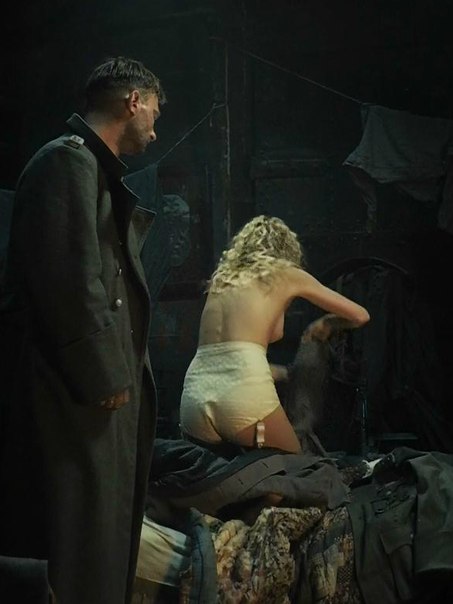 Янина Студилина почти голая