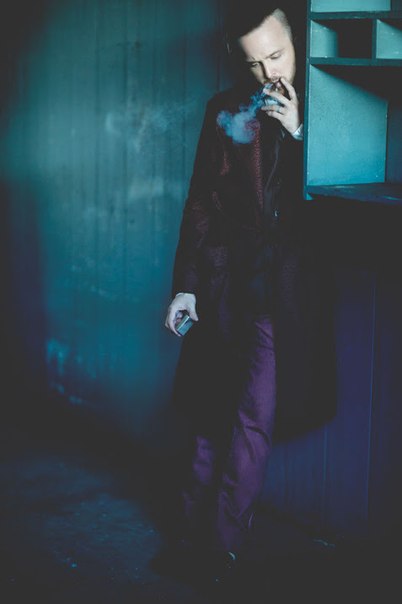 Аарон Пол на фотосессии для 136-го номера журнала