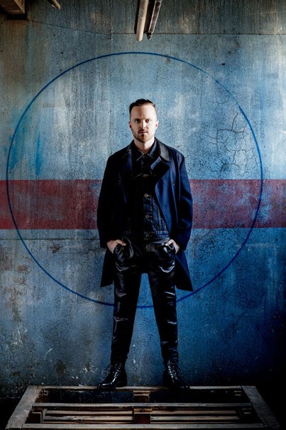 Аарон Пол на фотосессии для 136-го номера журнала