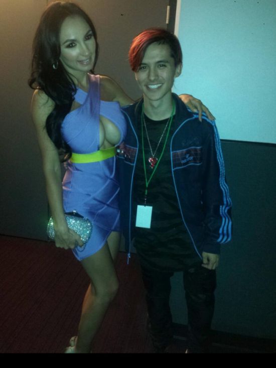 Ирина Иванова - пышногрудая звезда социальных сетей