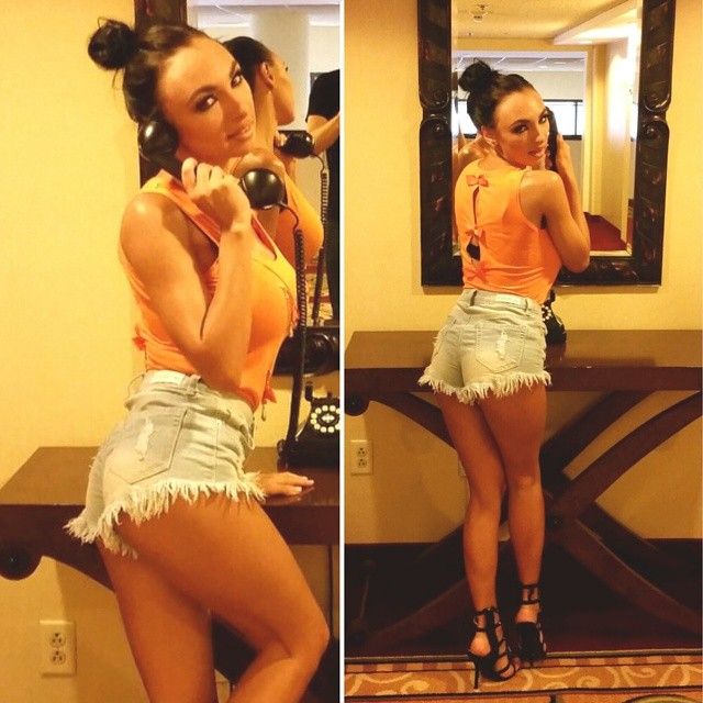 Ирина Иванова - пышногрудая звезда социальных сетей