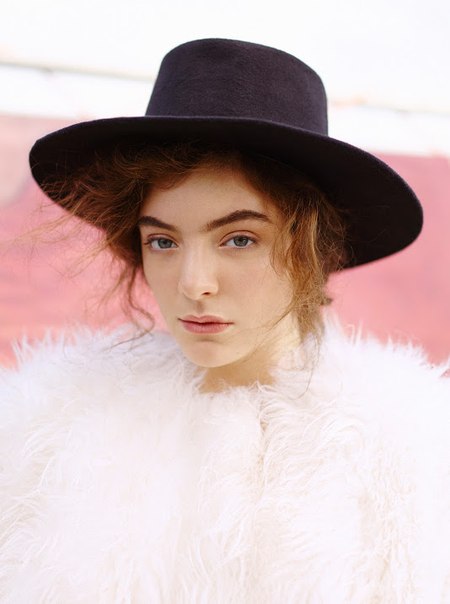 Лорд на фотосессии для октябрьского номера журнала