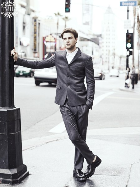 Натаниэль Бузолич