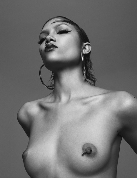 Шарлотта Кэри (Charlotte Carey) голая в журнале Wild