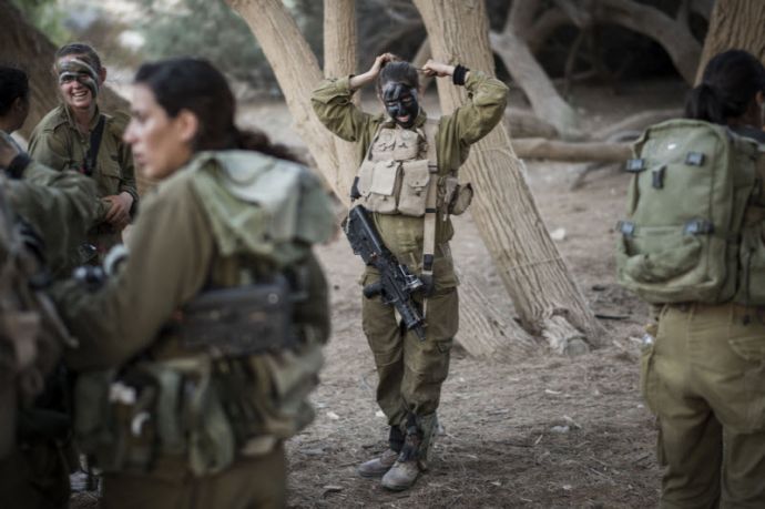 Девушки в армии Израиля