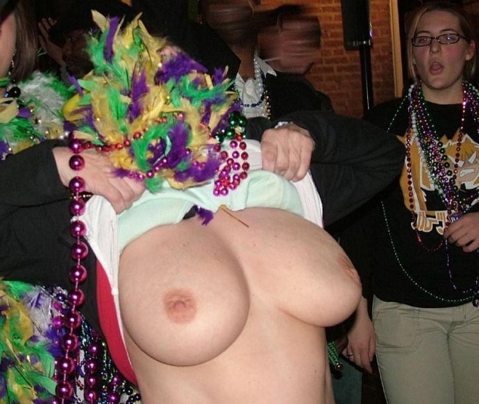 Эроприколы - Сардельки в виде мужского члена