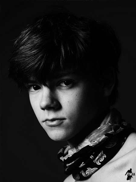 Томас Сэнгстер (Thomas Sangster) - Фото