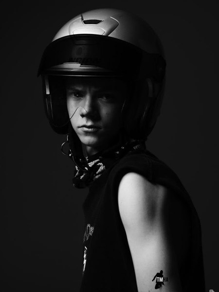 Томас Сэнгстер (Thomas Sangster) - Фото