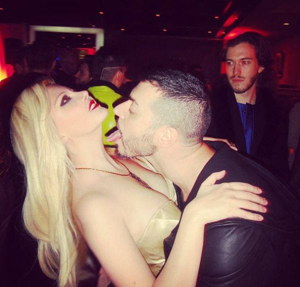 Фото гламурных иранских барышень со скандального инстаграм-аккаунта Фото гламурных иранских барышень со скандального инстаграм-аккаунта