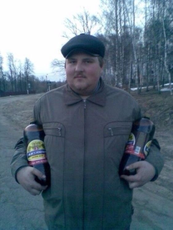 Ровные пацанчики отдыхают в неформальной обстановке Ровные пацанчики отдыхают в неформальной обстановке