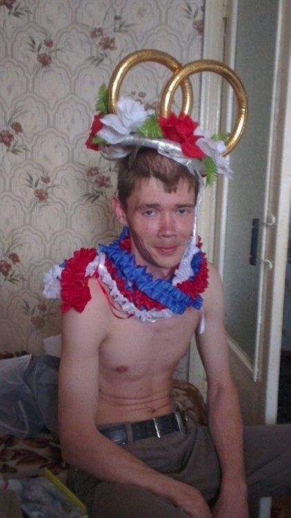 Ровные пацанчики отдыхают в неформальной обстановке Ровные пацанчики отдыхают в неформальной обстановке