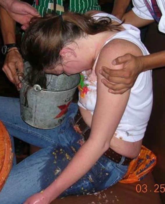 Сексуальные девушки отрываются на вечеринках (40 фото) Сексуальные девушки отрываются на вечеринках (40 фото)