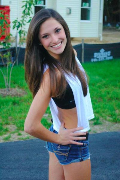 Стройные девушки в коротких шортиках (30 фото) Стройные девушки в коротких шортиках (30 фото)