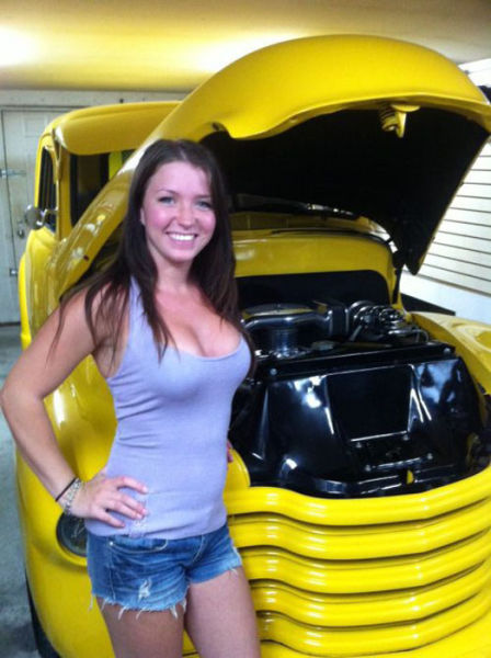 Стройные девушки в коротких шортиках (30 фото) Стройные девушки в коротких шортиках (30 фото)