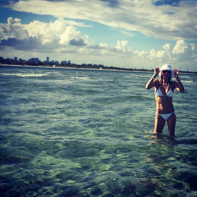 Анна Курникова продемонстрировала фигуру в бикини