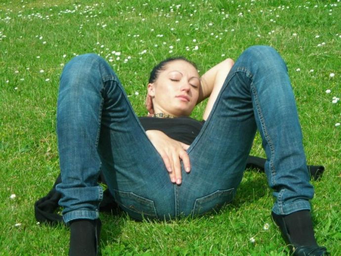 Бесстыжие частные фото от молоденькой