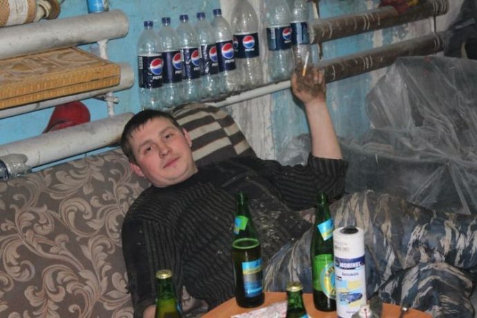 Ровные пацанчики отдыхают в неформальной обстановке