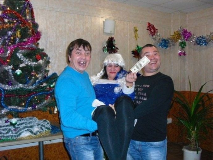 Ровные пацанчики отдыхают в неформальной обстановке