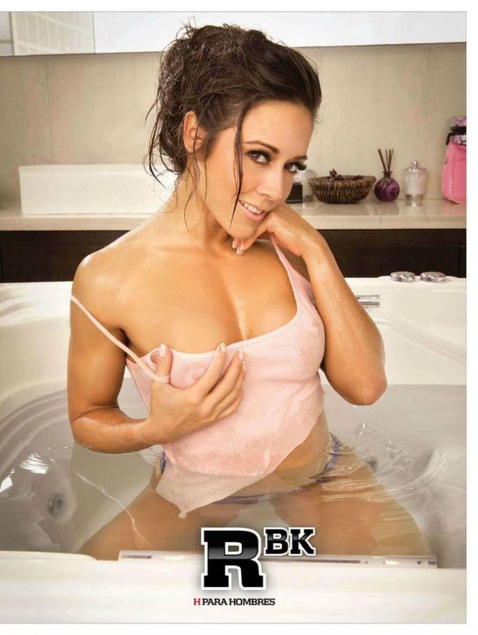 Секси Rebeca Rubio - H para Hombres March 2012 Mexico