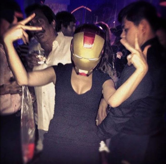 Сексуальные девушки отрываются на вечеринках (40 фото)