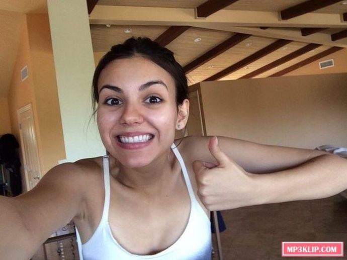 Взломанные фотографии Виктории Джастис