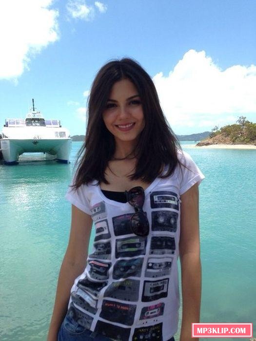 Взломанные фотографии Виктории Джастис