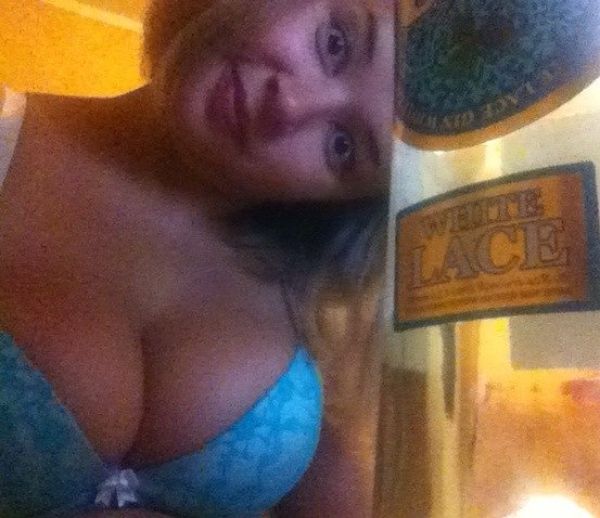 Чем девушки предпочитают запивать пятницу