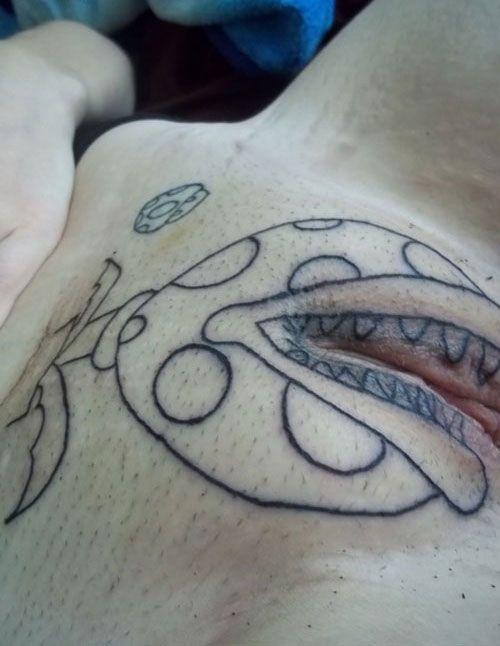 Показывает как надо делать минет - Эроприколы