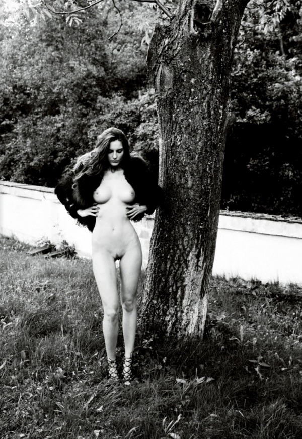 Reka Ebergenyi для Room Magazine