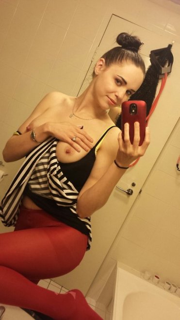 Сама себе фотограф ( в теме упругие сиськи и попки)