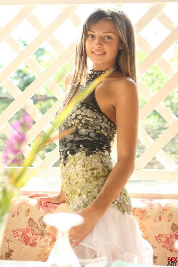 Aktomara A имеет в своем арсенале аккауратные половые губки, которыми соблазняет мужчин