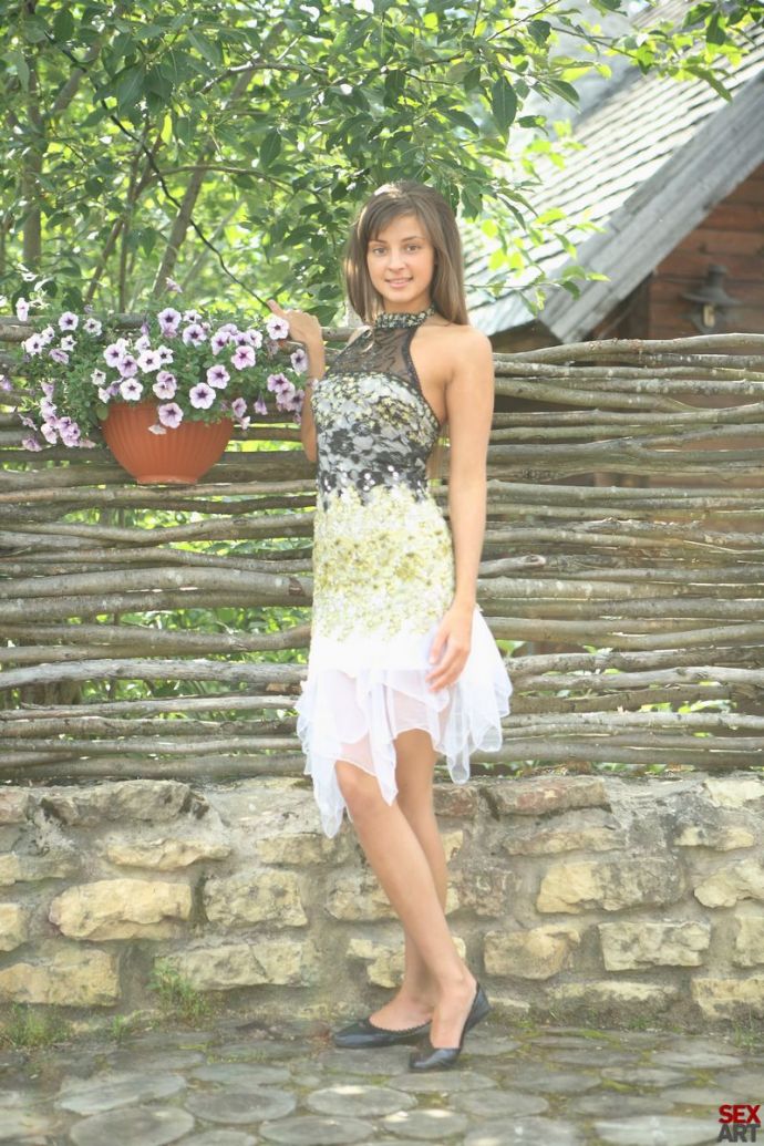 Aktomara A имеет в своем арсенале аккауратные половые губки, которыми соблазняет мужчин