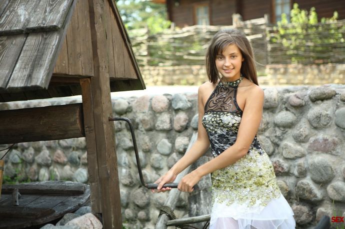 Aktomara A имеет в своем арсенале аккауратные половые губки, которыми соблазняет мужчин