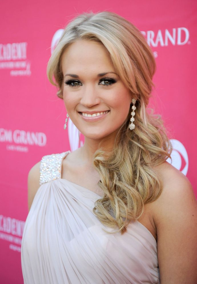 Кэрри Андервуд, фото американской певицы Кэрри Андервуд, биография и фотографии красивой Кэрри Андервуд