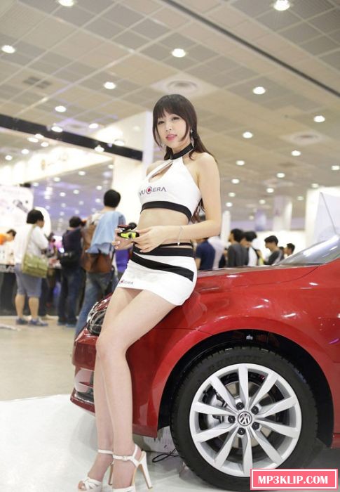 Девушки с автовыставки в Сеуле (43 фото) Девушки с автовыставки в Сеуле (43 фото)