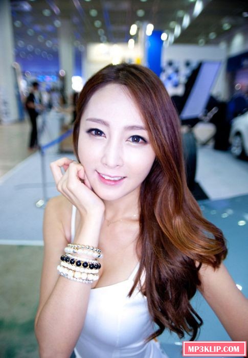 Девушки с автовыставки в Сеуле (43 фото) Девушки с автовыставки в Сеуле (43 фото)